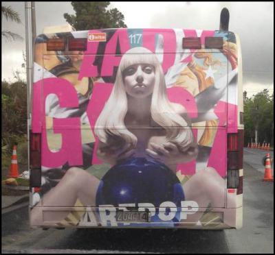 Gaga Bus