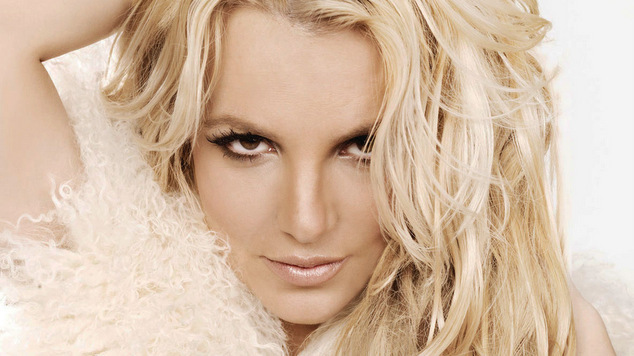 britney-spears-st-nicholas-shoot-02