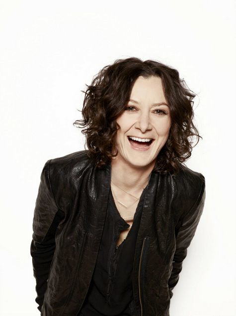 Sara Gilbert-001