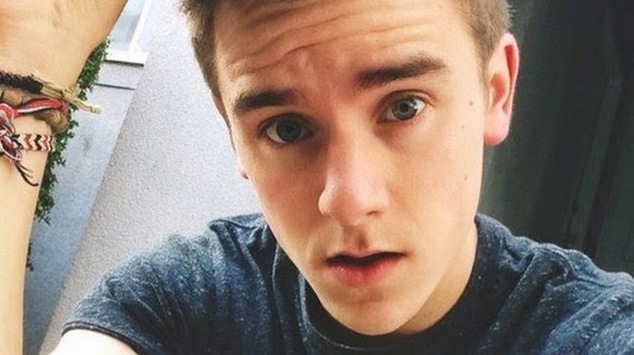 Connor Franta 1-001