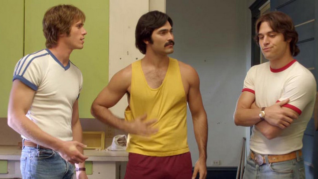 Everybody Wants Some - Movie Trailer Review - Visit MovieholicHub.com